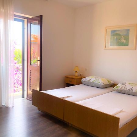 Apartmani Bepina Supetar Ngoại thất bức ảnh