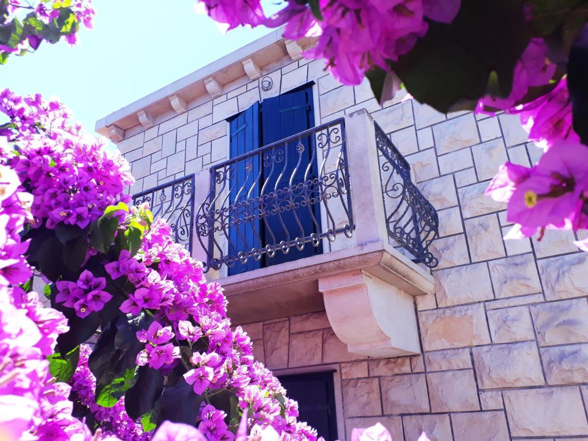 Apartmani Bepina Supetar Ngoại thất bức ảnh